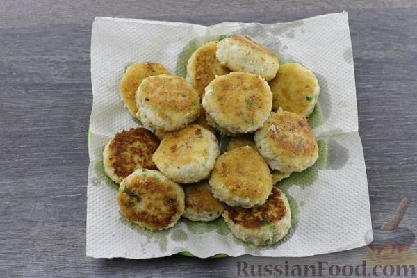 Рыбные котлеты с рисом