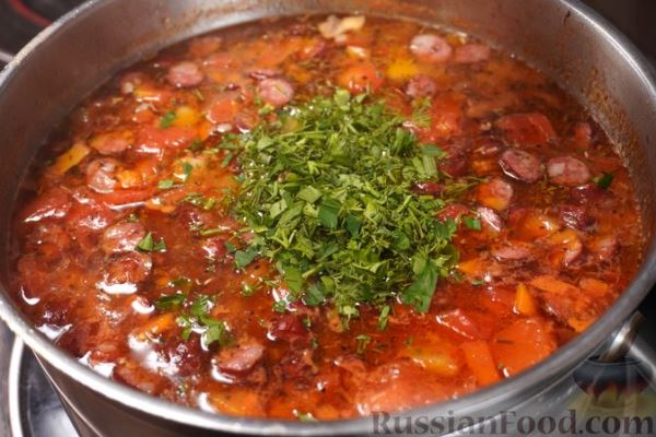 Грибной суп с гречкой и охотничьими колбасками