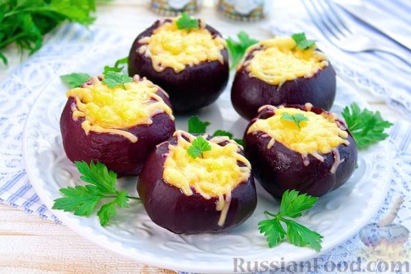 Свёкла, фаршированная мясным фаршем и сыром