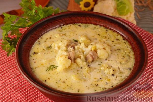 Сырный суп с цветной капустой, грибами и сливками